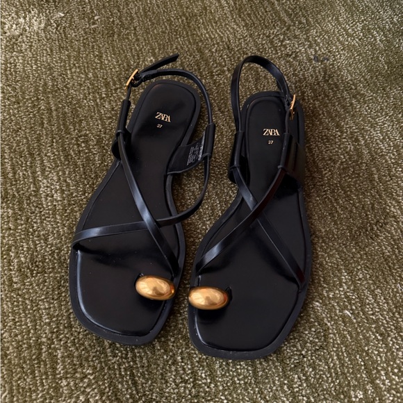 Zara - Strapy Black Sandals with Gold Toe - Picture 2 of 6